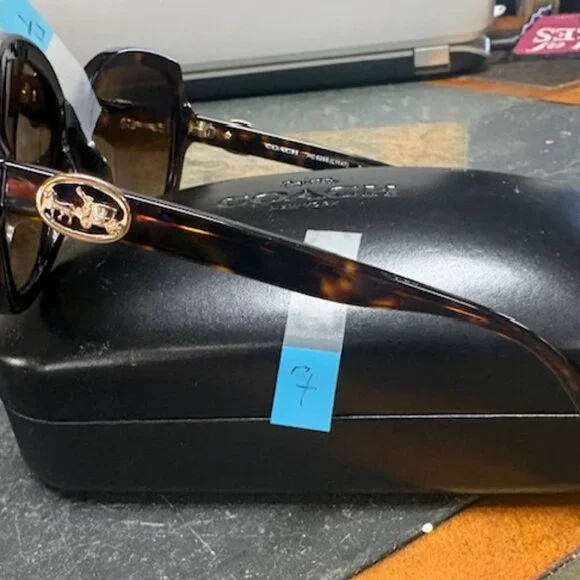 Women's sunglasses - Picture 7 of 9